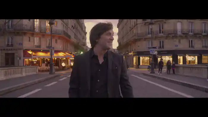 Plus je t’embrasse