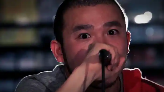 奮い立つCDショップにて