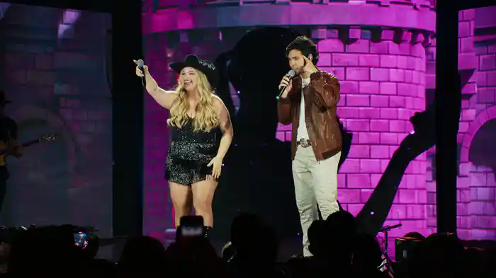 Boneca Cobiçada / Levando A Vida (Ao Vivo Em São Paulo / 2025)