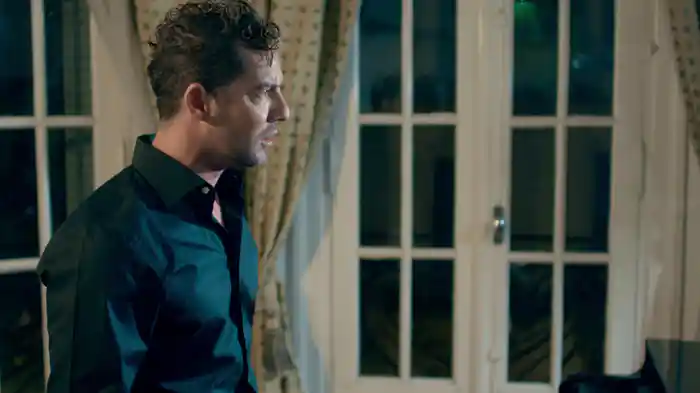 Quien Es (Lyric Video)