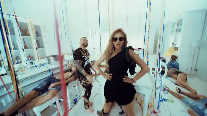 Desire (Me Tienes Loquita)