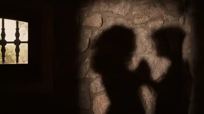 Juntos de la mano (Lyric Video)