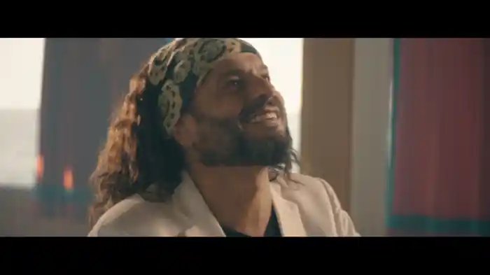 Ella Sigue Dando Amor