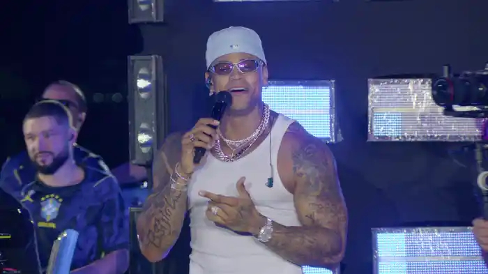 Amor A Três / Fora Da Lei (Ao Vivo Em Salvador / 2026)