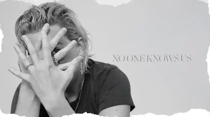 No One Knows Us (Audio)