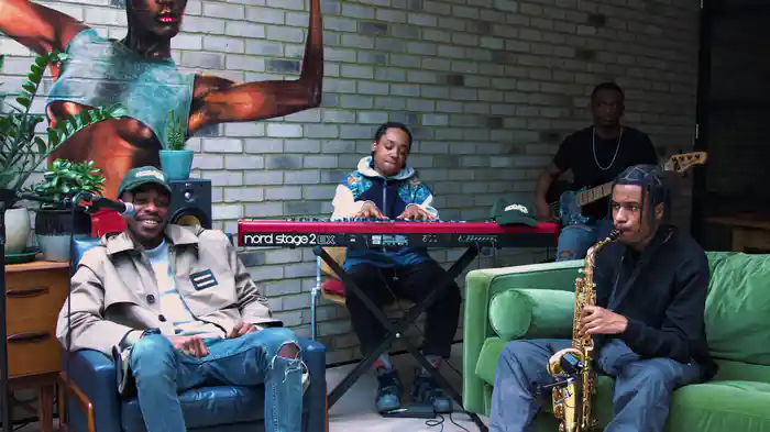 Gwen Stefani (Acoustic Session)