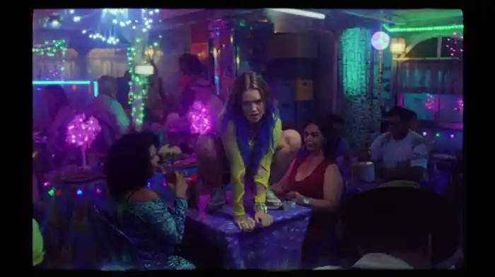 Are U gonna tell her?