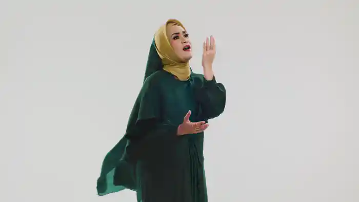 Berbisik Kebumi, Didengar Oleh Langit