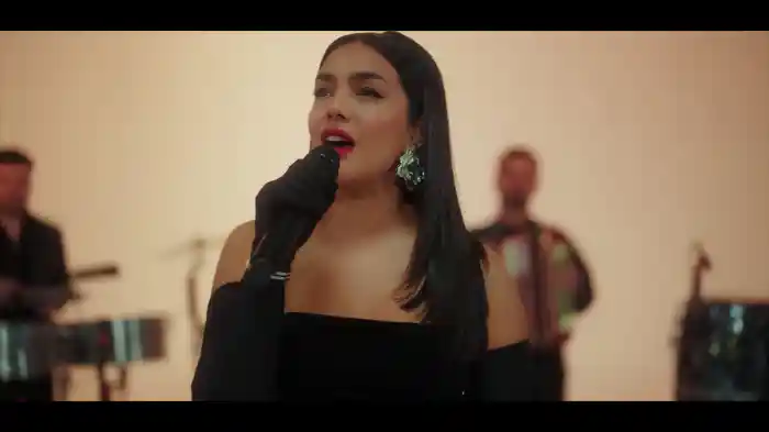 La Gata Bajo La Lluvia