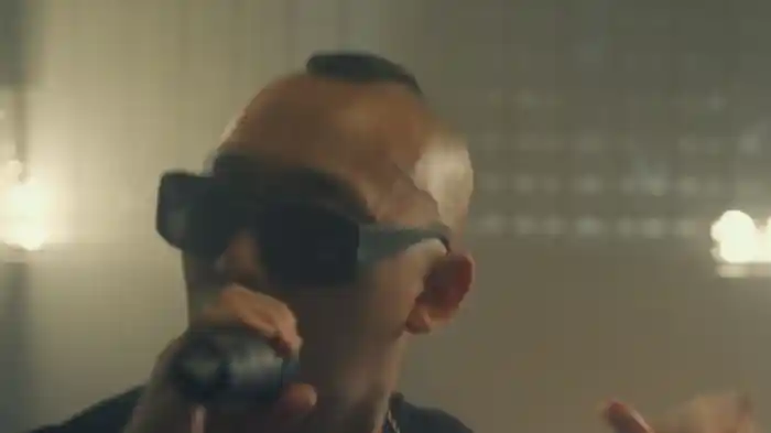 チェンジ・ユア・ライフ feat．フロー・ライダー＆シドニー・サムソン