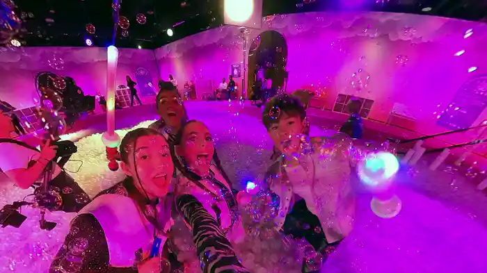 Golden (Behind The Scenes)