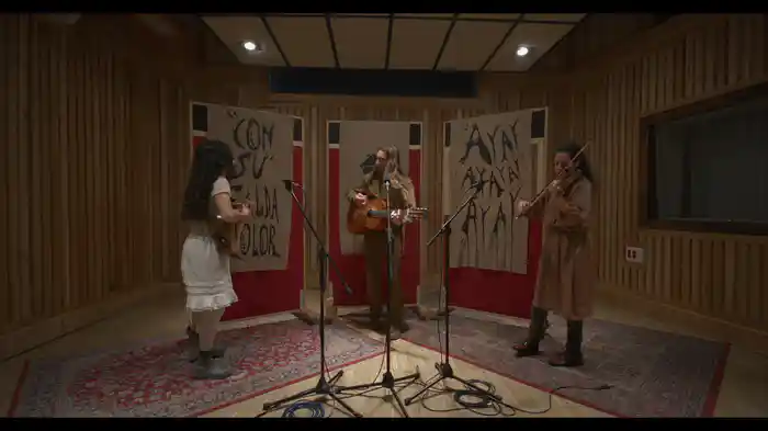 Aquí Todavía (Live)
