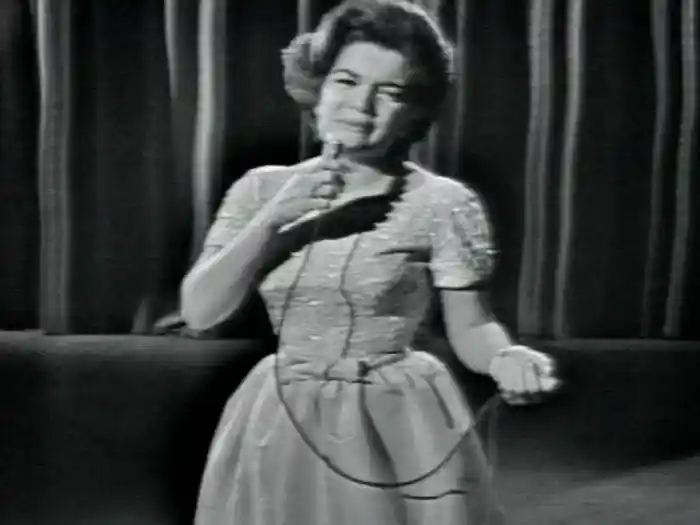 When The Boy In Your Arms (Is The Boy In Your Heart) (Ed Sullivan Show/Stereo/Live/1961)