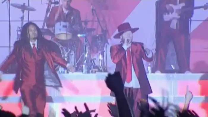 Stand Up (Berlin Arena 2006 / Live)