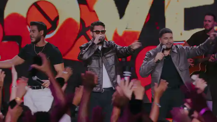 Tá Namorando Pra Quê? (Ao Vivo Em Salvador / 2025)