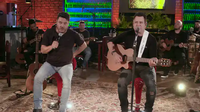 Só Bebendo (Ao Vivo Em Uberlândia / 2018)