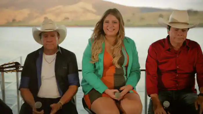 Aceita Que Dói Menos (Ao Vivo)