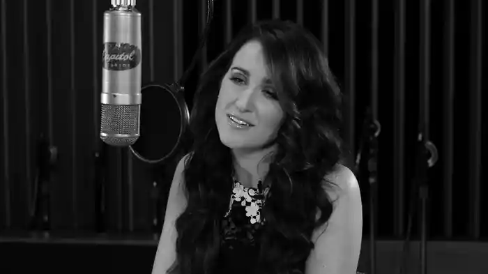 Make You Feel My Love (1 Mic 1 Take)