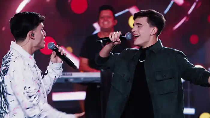 Fora De Hora (Ao Vivo Em Goiânia / 2024)