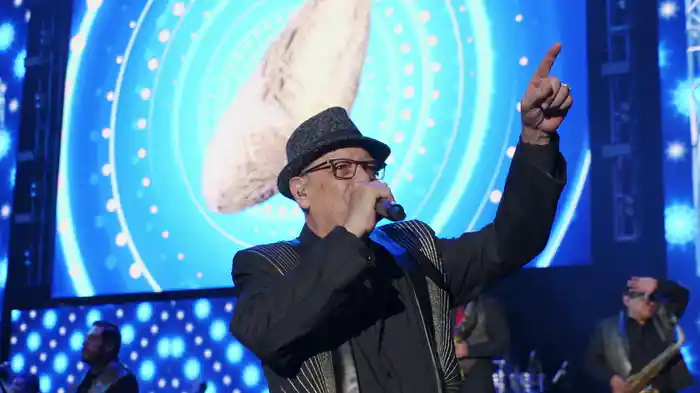 Llorar (En Vivo Desde El Auditorio Nacional)