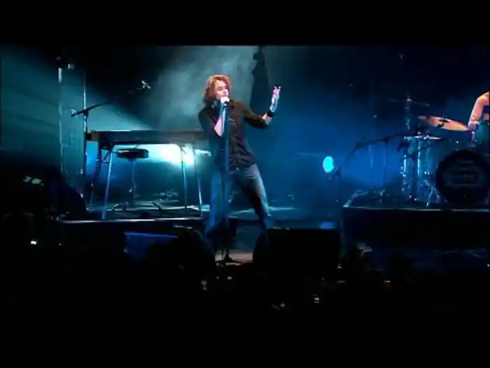 Somewhere Only We Know - Live at Brixton Academy (Video)