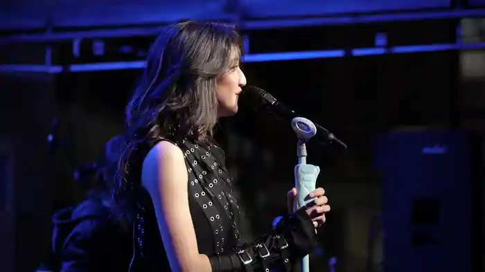 Sembunyi Lebih Lama (Live from rombak Showcase)
