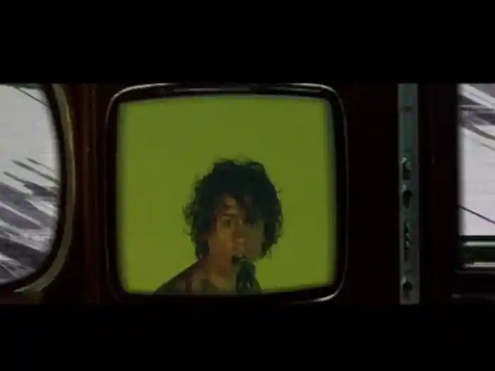 ビフォア・アイ・フォール・トゥ・ピーセズ