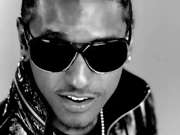 ガールズ・アラウンド・ザ・ワールド feat．リル・ウェイン