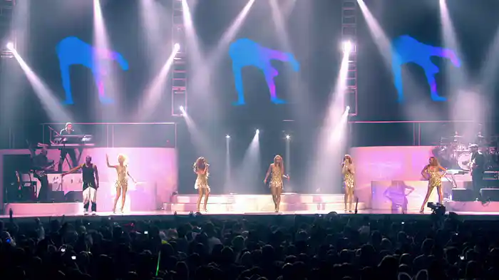 Jump (Live On Tangled Up: The Tour / 2008)