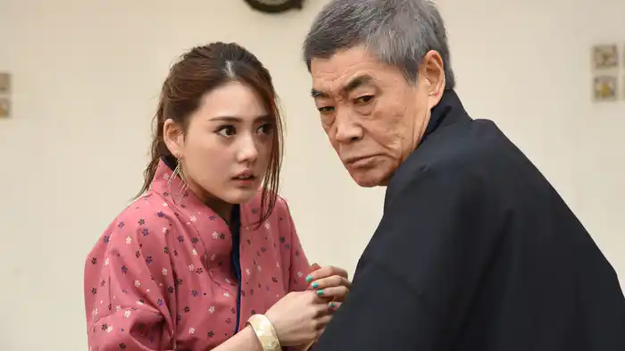 血まみれナースのワケあり旅行