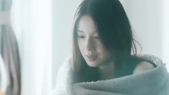 「涙の路上ハグ」