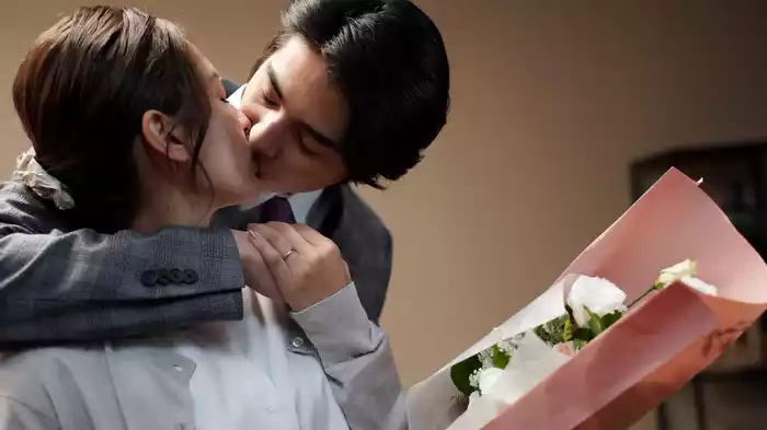 どっちの男が正解だったのか…「第８話　パラレルワールドキス＆ランニングキス」