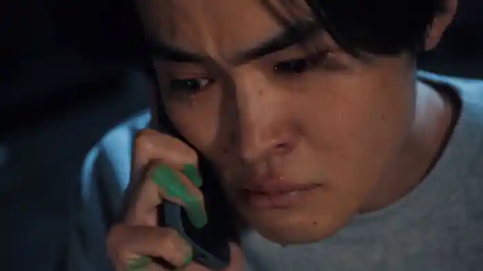 流れた血は緑色