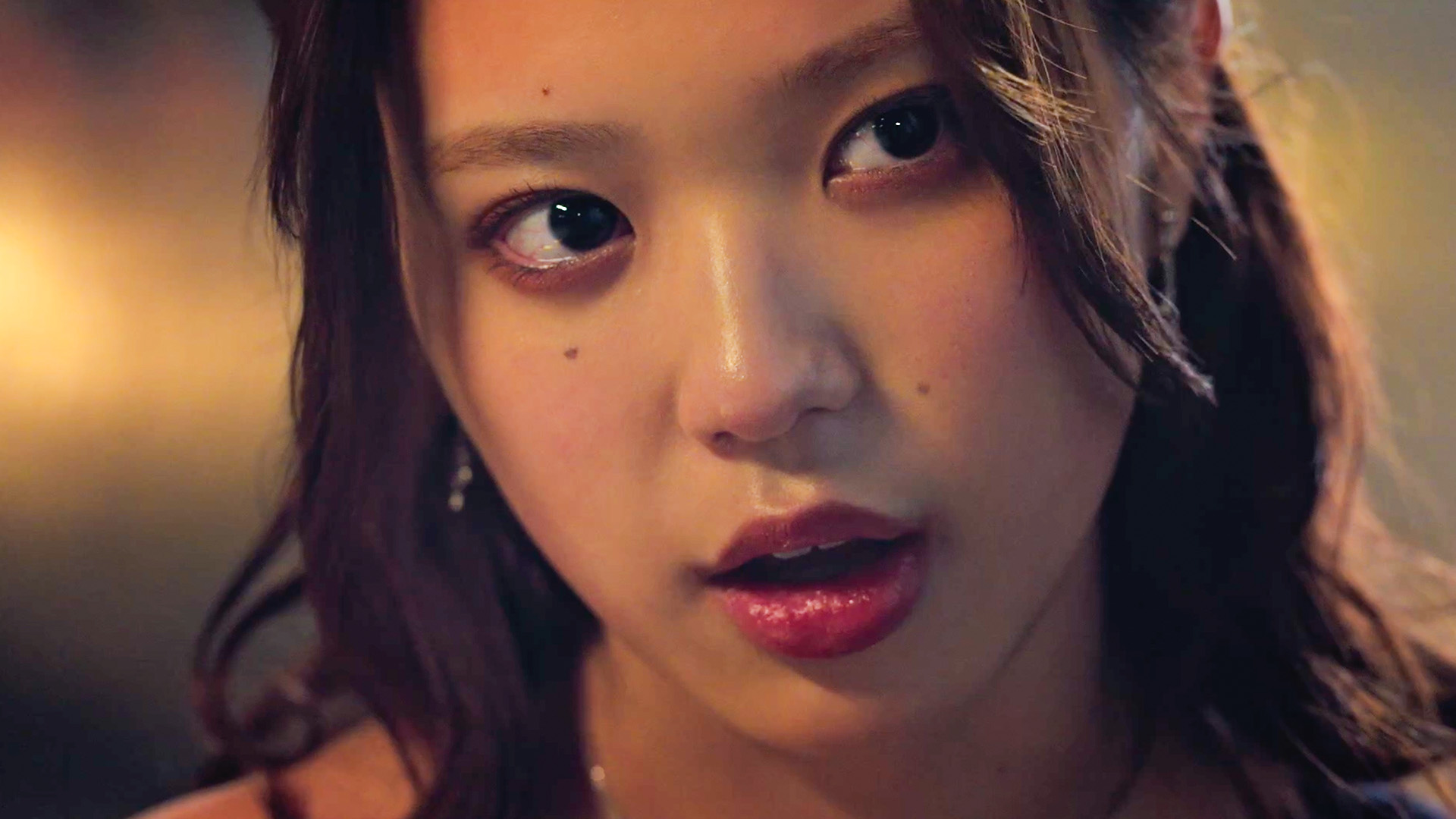 不倫カップルの職場に爆弾投下！？