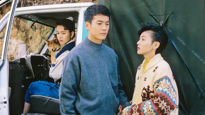 「悲しくなんか…」