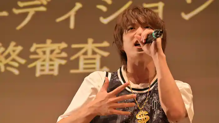 埼玉のホスト、ハリウッドに進出する