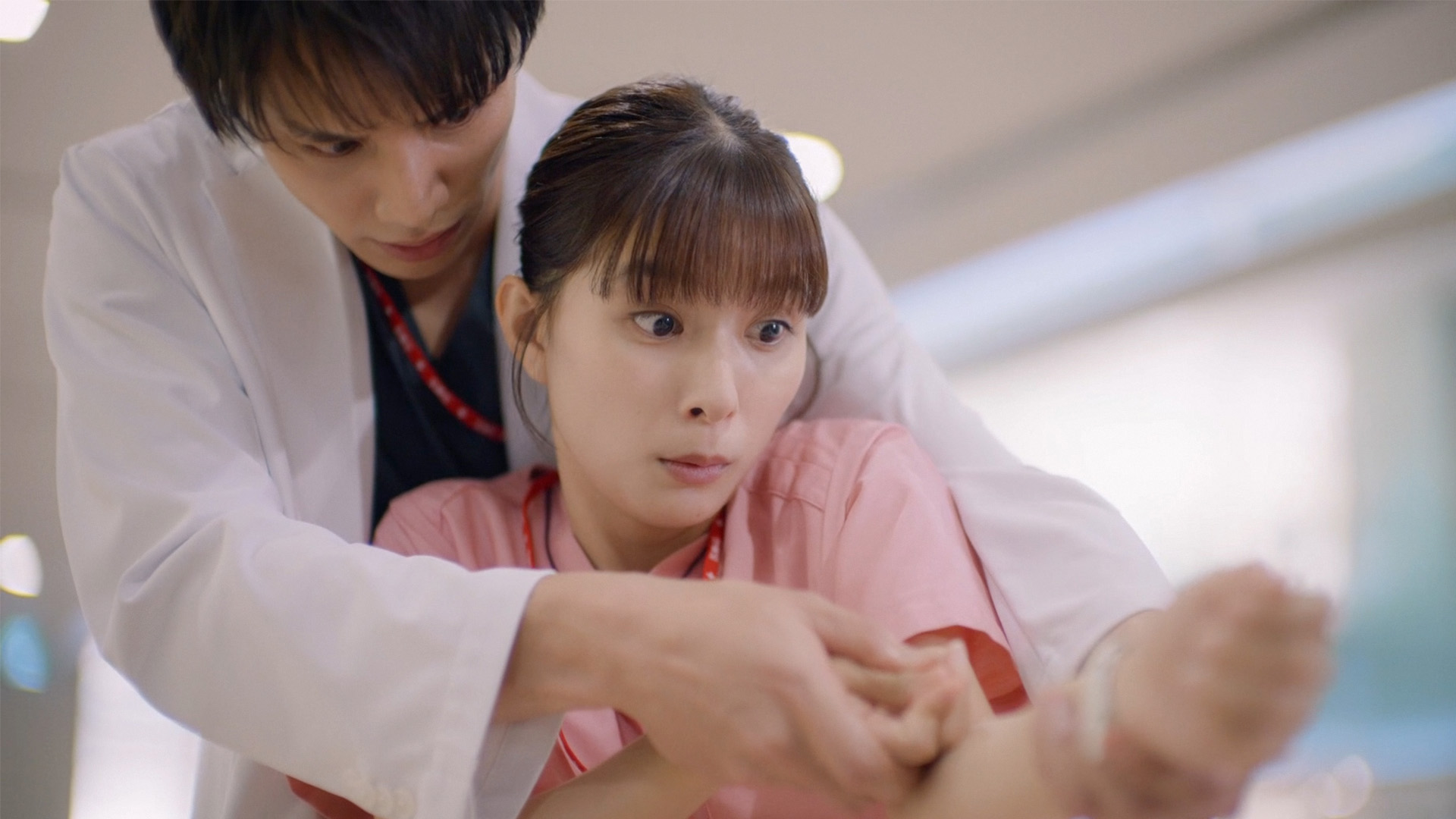 まどか26歳、研修医やってます！(国内ドラマ / 2025) - 動画配信 | U